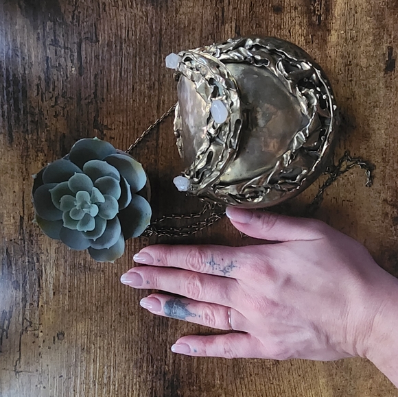 Brass Metal Brutalist Purse - Picture 6 of 6